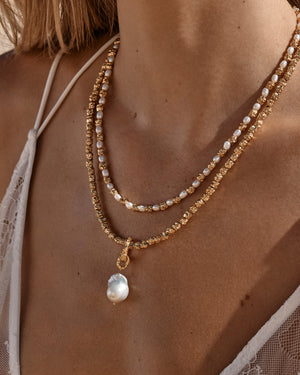 Azar Necklace, Amber Sceates, Interior Collections, genuine pearl necklace Sydney, Azar pearl necklace, pearl drop necklace, gold and pearl necklace, natural pearl and gold necklace, genuine pearl and gold necklace, jewellery Sydney, natural pearl necklace Sydney