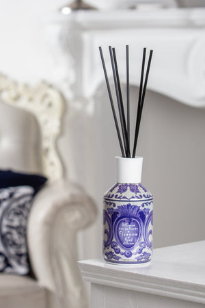 Firenze Body Wash - White Flowers and Amber, Interior Collections, body wash, luxurious body wash, Sydney luxury body wash, Luxury hand soap, luxure diffuser, Dolce and Gabanna type design, blue and white body wash, blue and white hand wash, Firenze room diffuser, oil diffuser, blue and white diffuser, Italian diffuser, Firenze diffuser, room diffuser, flower fragrance diffuser, Interior Collections, diffusers, bathroom diffuser, flower scented diffuser
