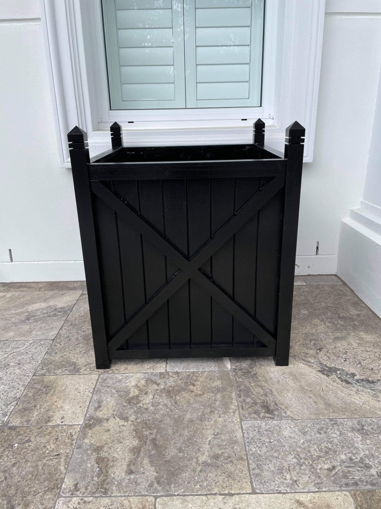 Hampton planter box - black