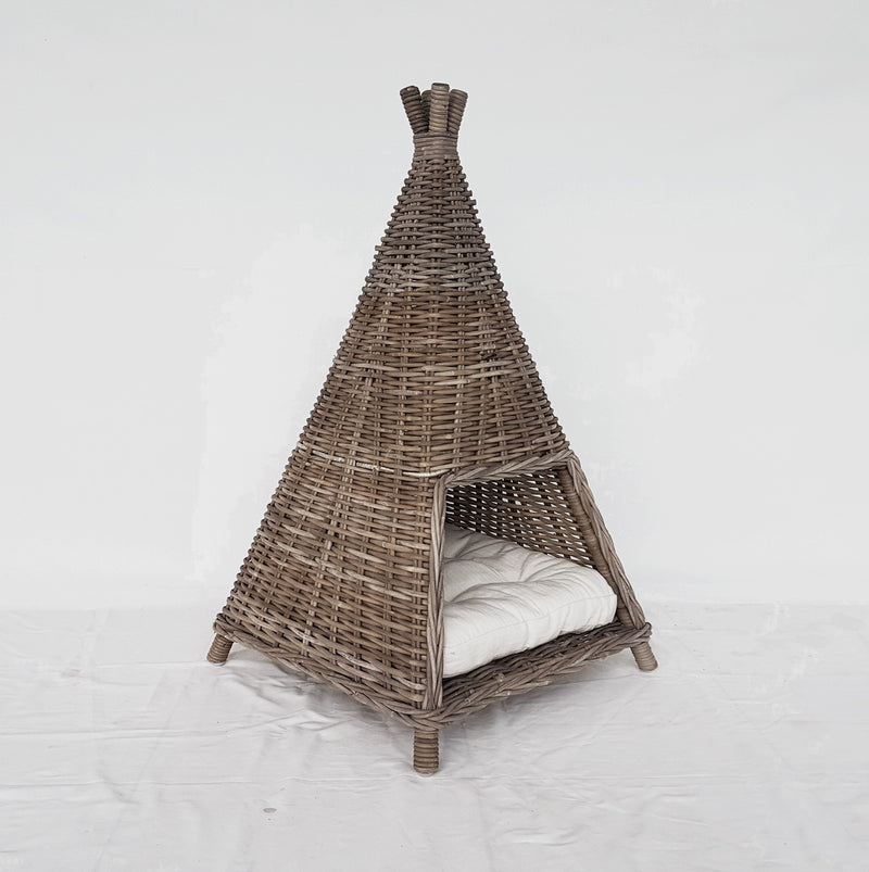 Teepee Pet Bed with cushion